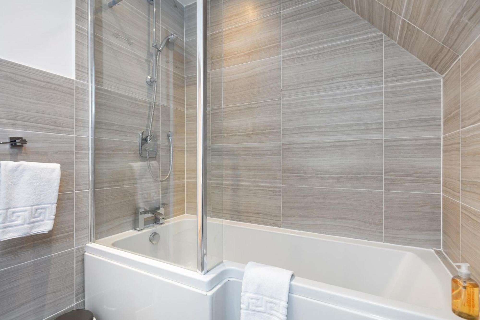 Rare 4Beds Townhouse In Kensington With Patio Villa London Exteriör bild
