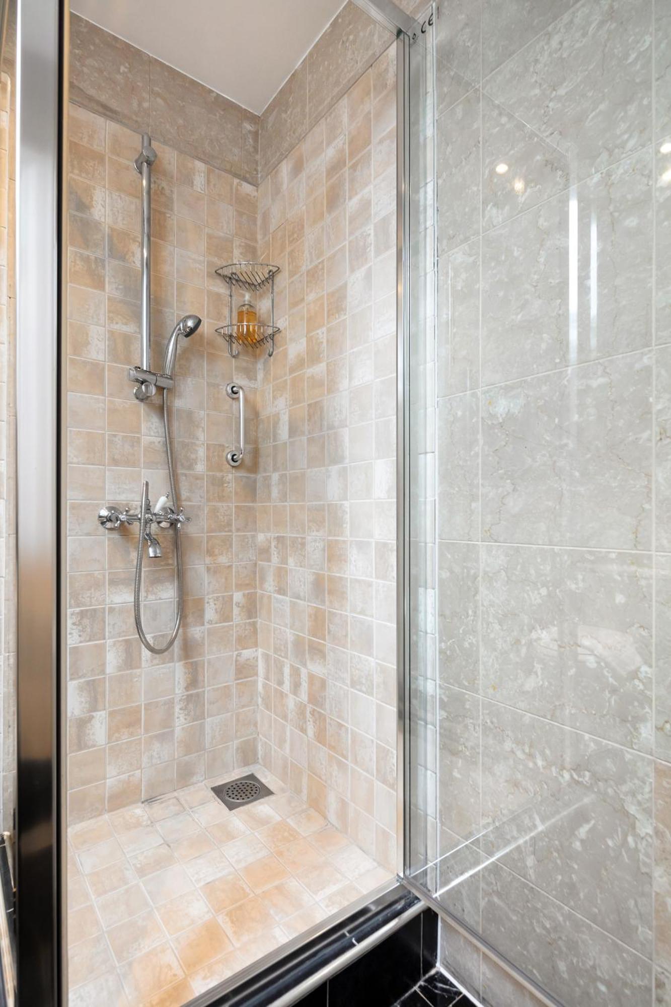 Rare 4Beds Townhouse In Kensington With Patio Villa London Exteriör bild